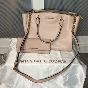 Michael Kors Purse & Matching Wallet